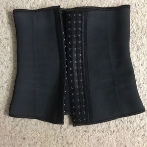 Waist trainer